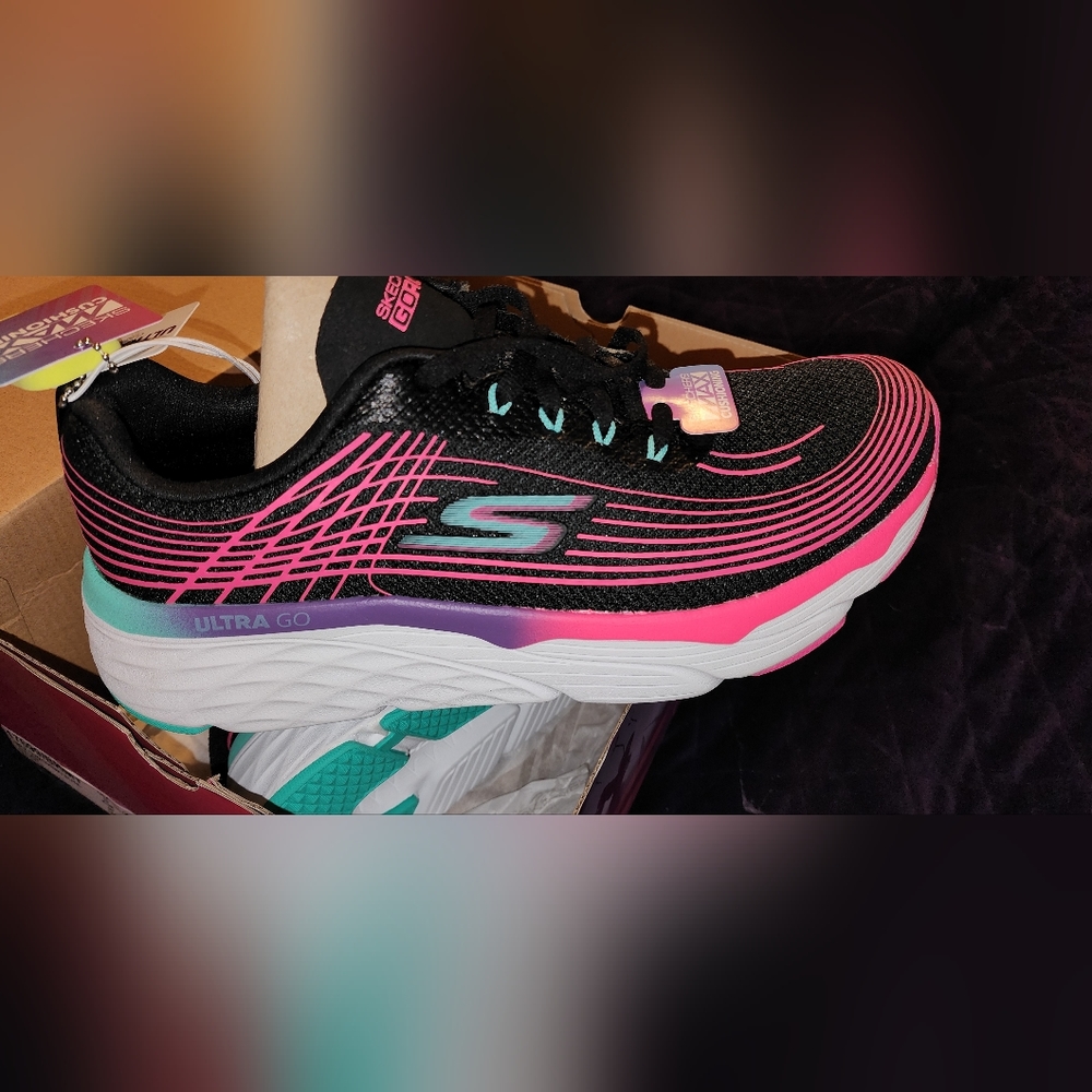Skechers